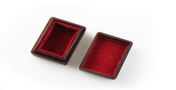 首飾盒內(nèi)襯容易長(zhǎng)霉怎么辦？首飾盒防霉方案