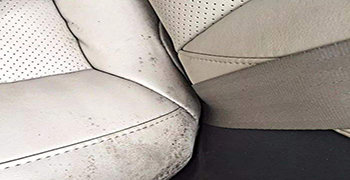 真皮汽車座椅發(fā)霉了怎么處理？原來(lái)這么簡(jiǎn)單！