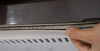 冰箱封條發(fā)霉可以用除霉劑處理嗎？