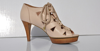 高跟鞋發(fā)霉了嗎？那是因?yàn)樯倭诉@一步驟！