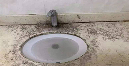 洗手臺(tái)發(fā)霉